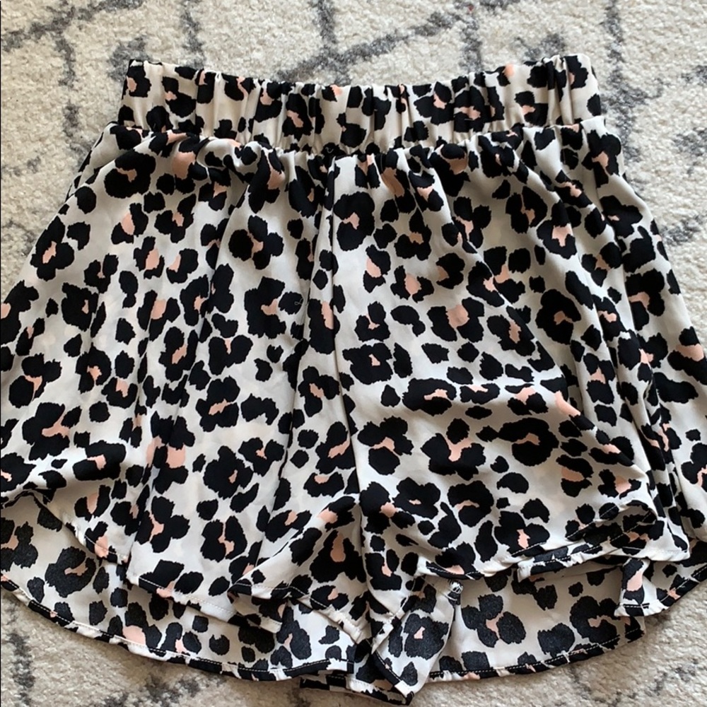 Show me your Mumu shorts NWT